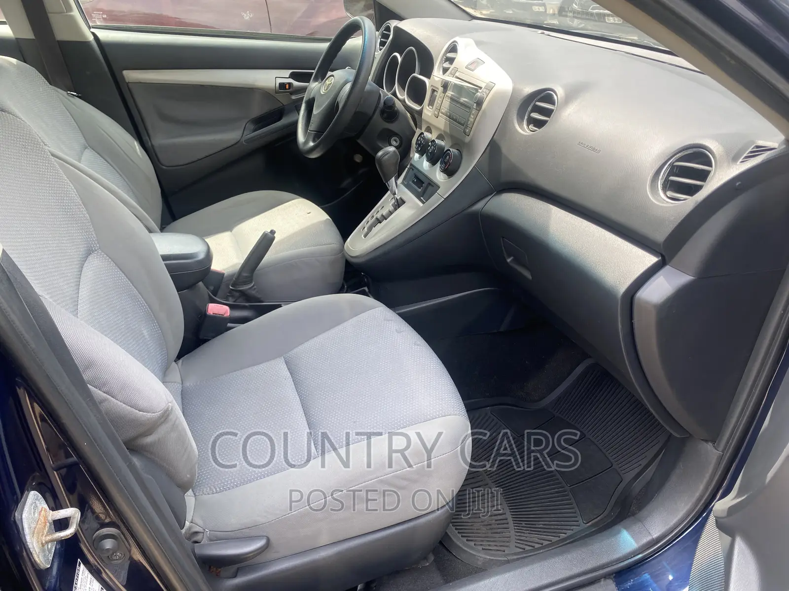 Toyota Matrix Hatchback FWD (1.8L 4cyl 5M) 2010 Blue