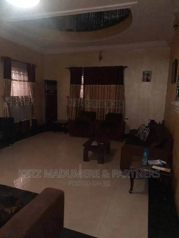5bdrm Duplex in Brainfield Ave, By, Port-Harcourt for sale
