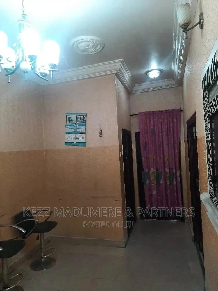 5bdrm Duplex in Brainfield Ave, By, Port-Harcourt for sale