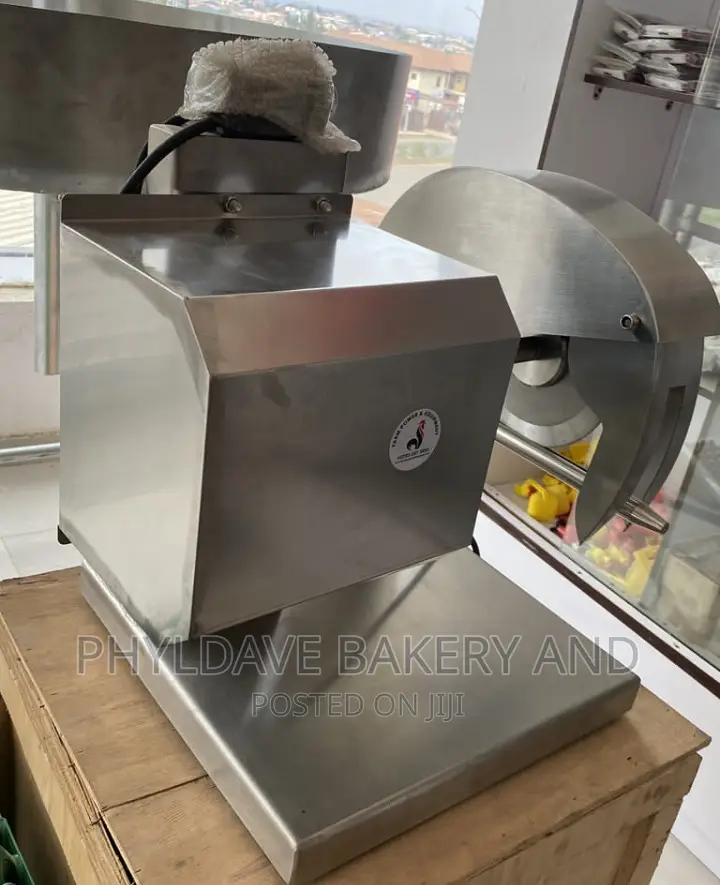 CHICKEN CUTTER / Industrial Chicken Split Saw Available