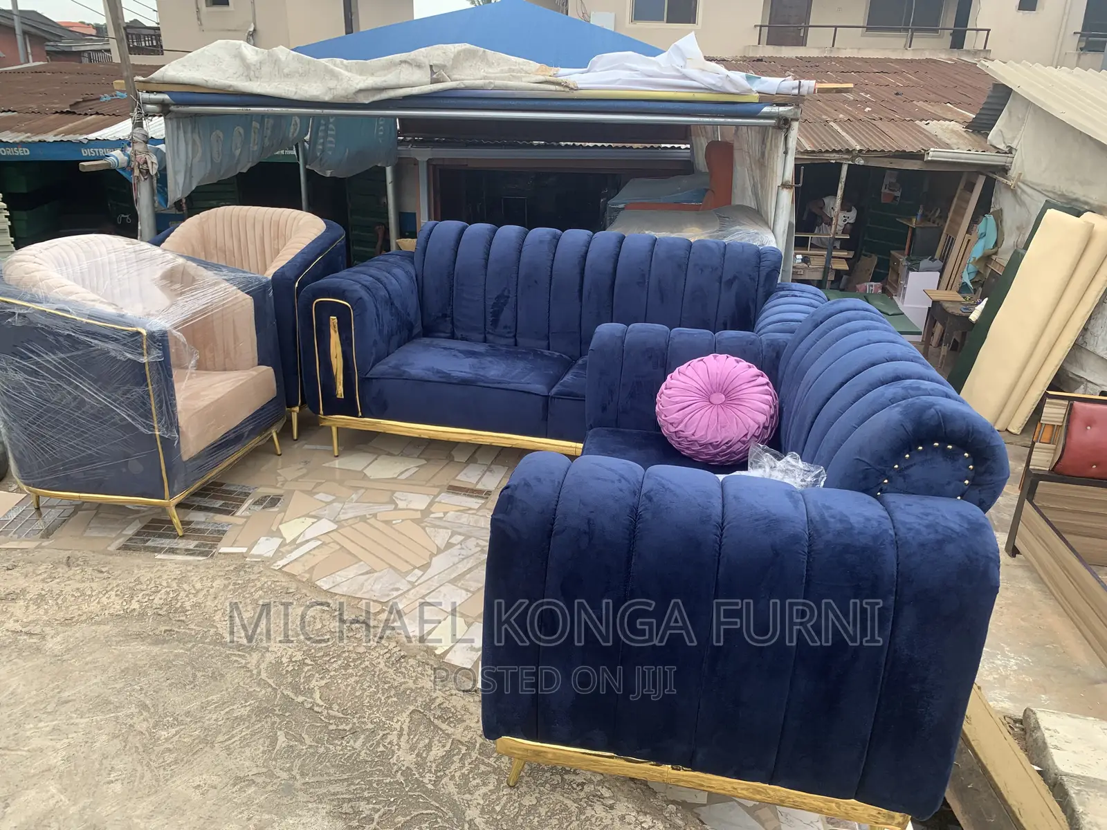 Adorable 7 Seaters Sofa