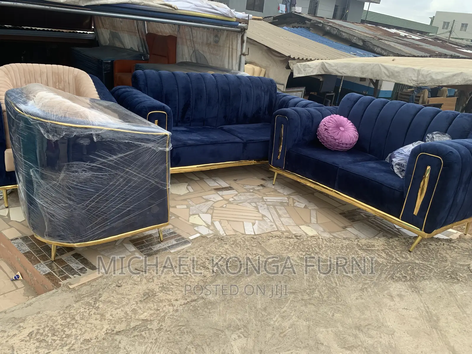 Adorable 7 Seaters Sofa