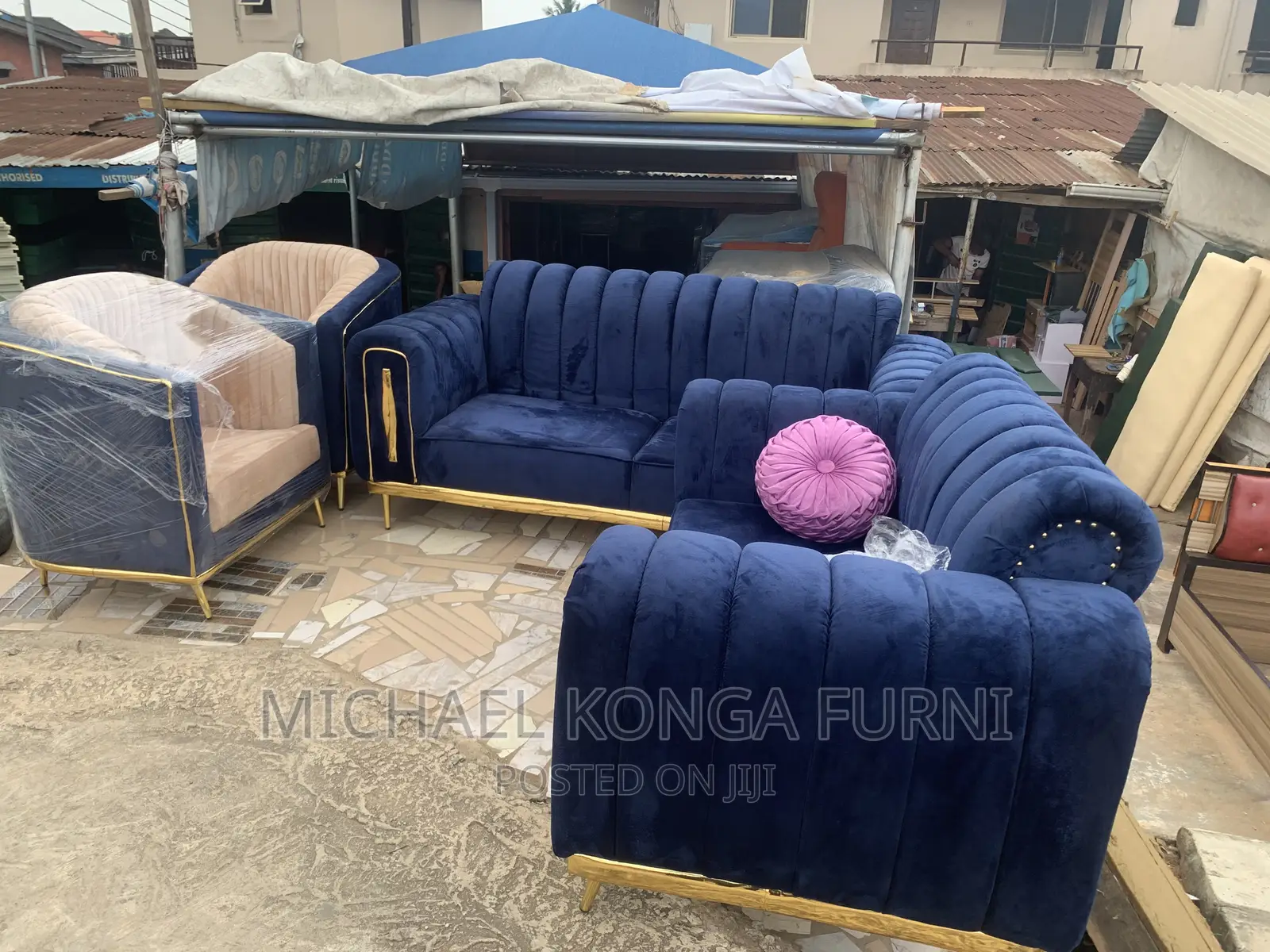 Adorable 7 Seaters Sofa