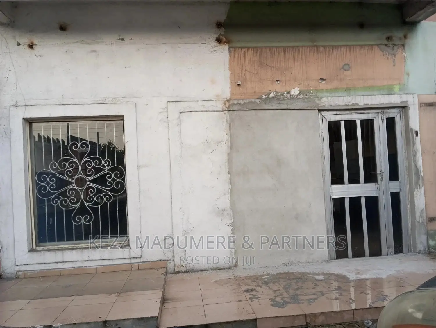 For Sale: 3 Shops on Woji Major Road