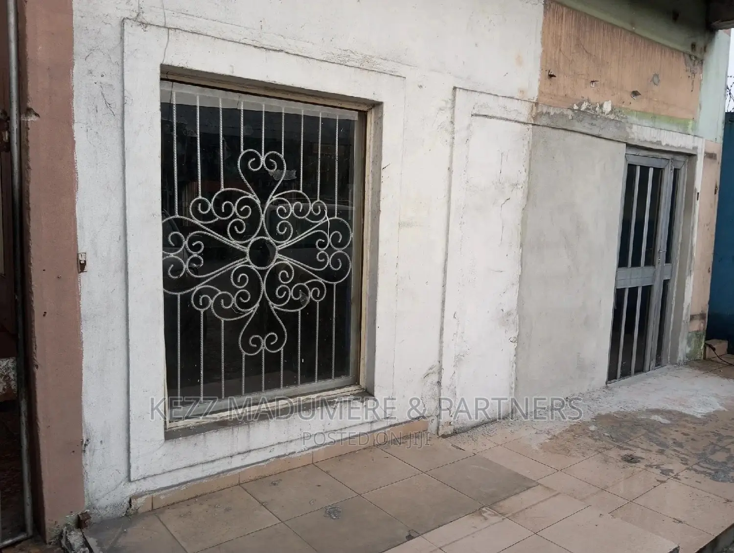 For Sale: 3 Shops on Woji Major Road