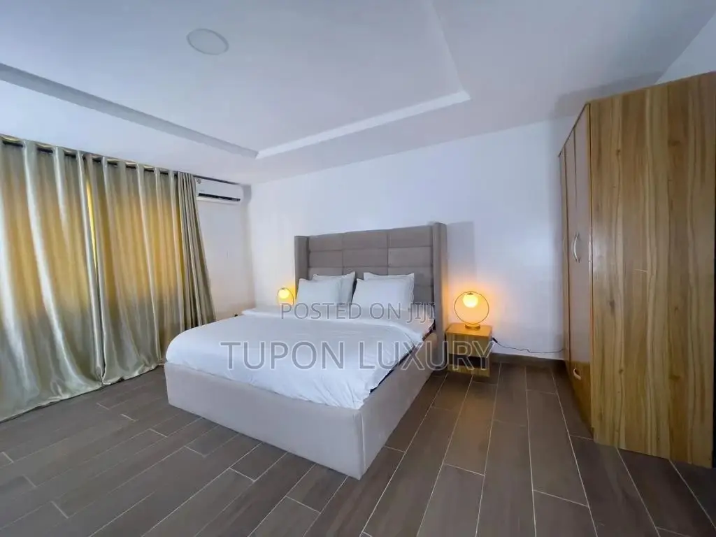 Luxury 1 Bedroom Apartment in Vitoria Island