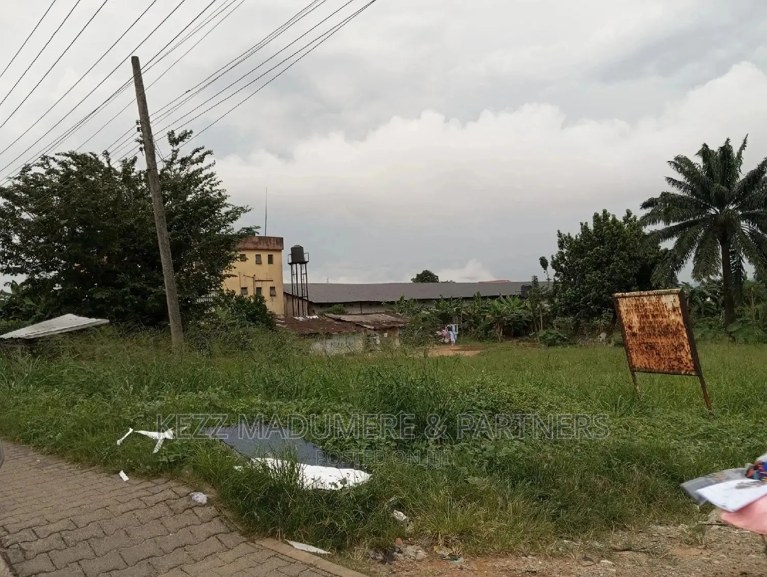 Land on the Major Trans Amadi Road