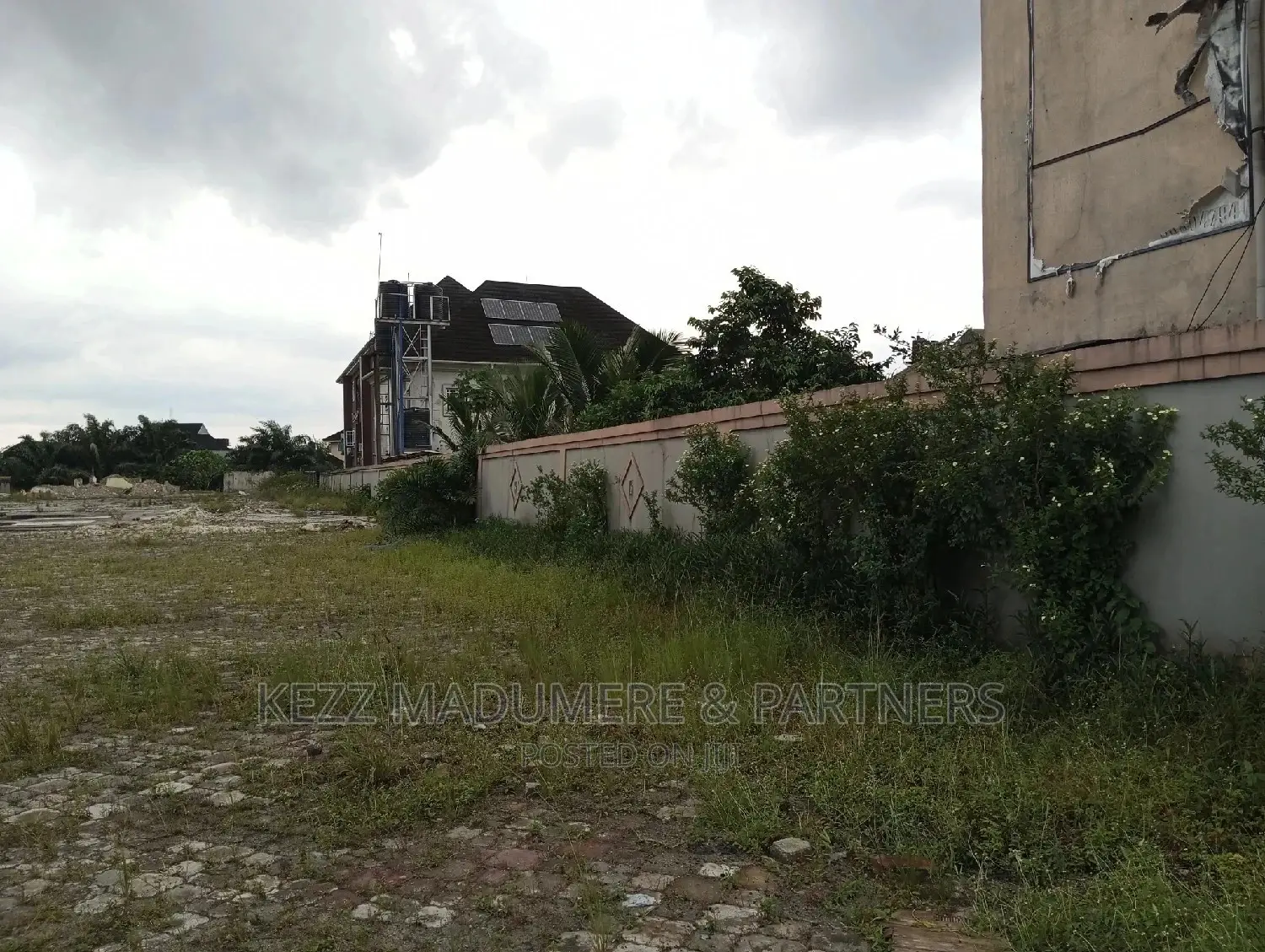 Land on the Major Trans Amadi Road