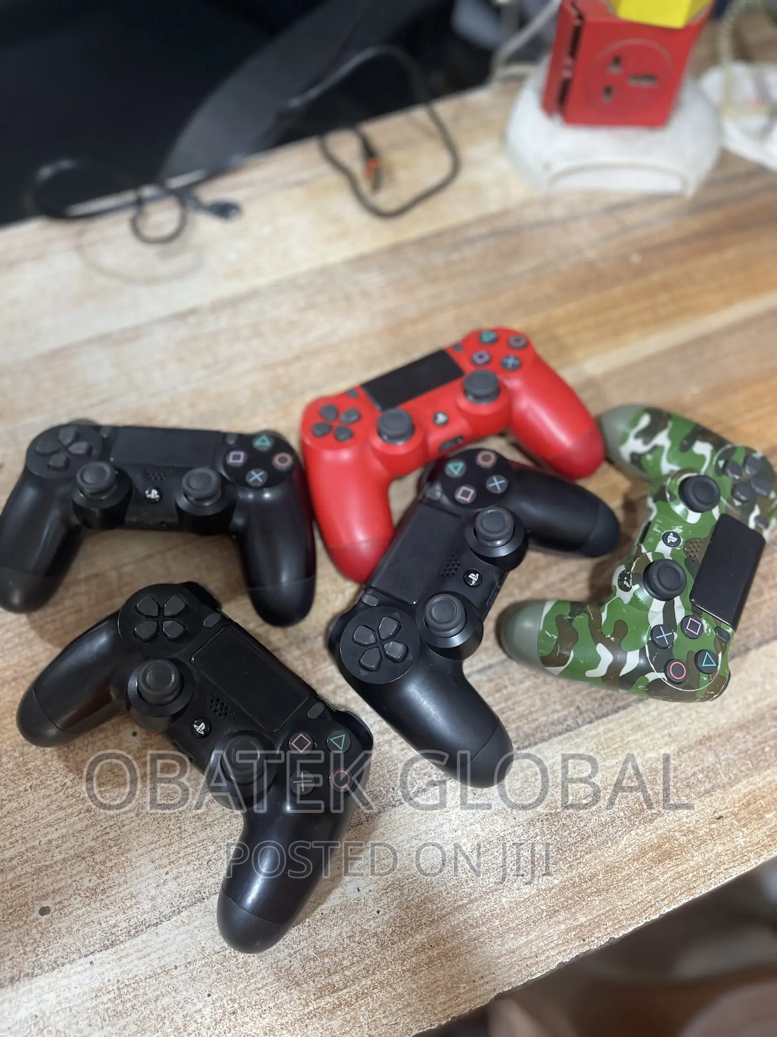 UK Used PS4 Controller and Pad