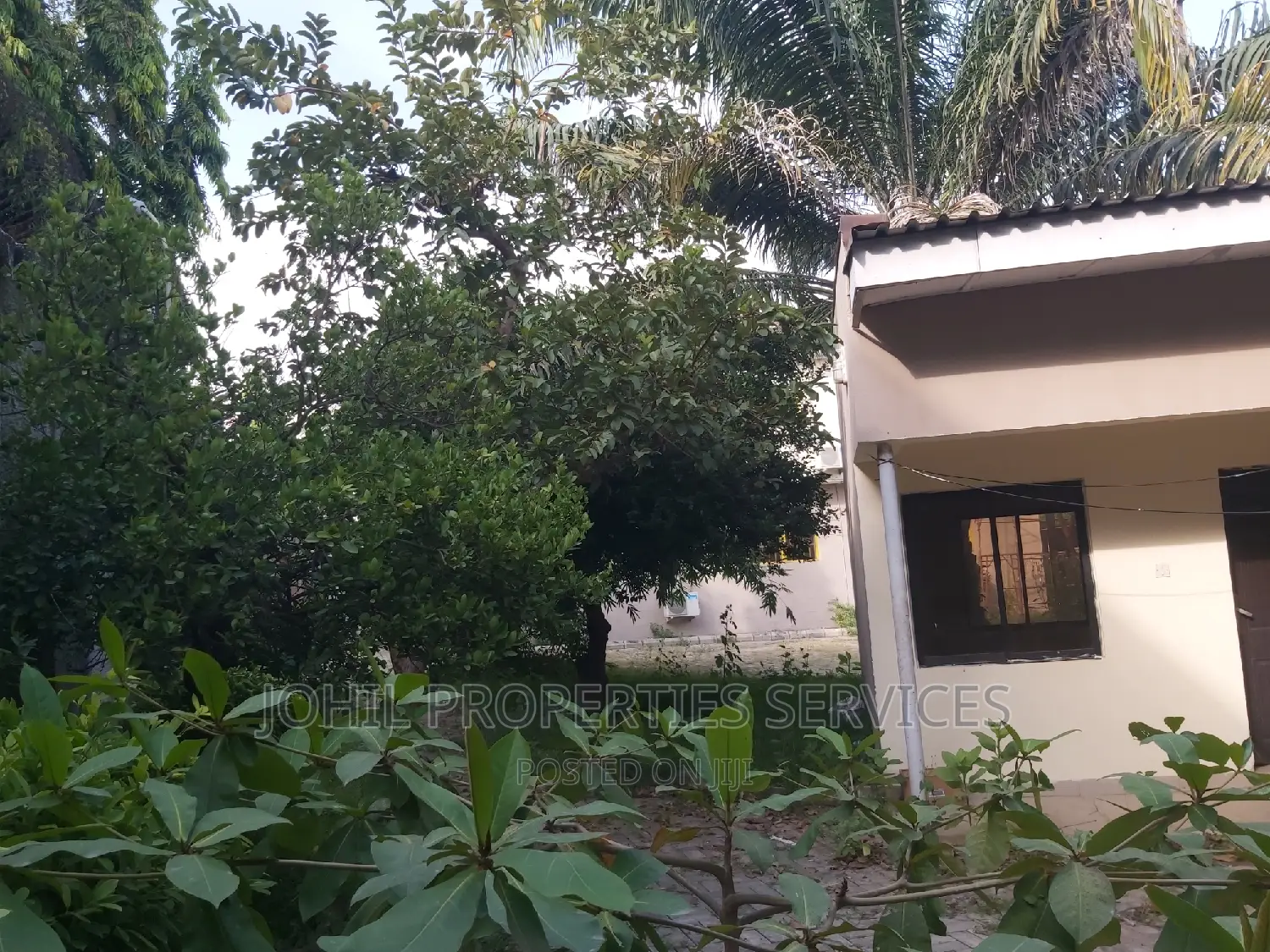 5bdrm Duplex in Maitama for sale