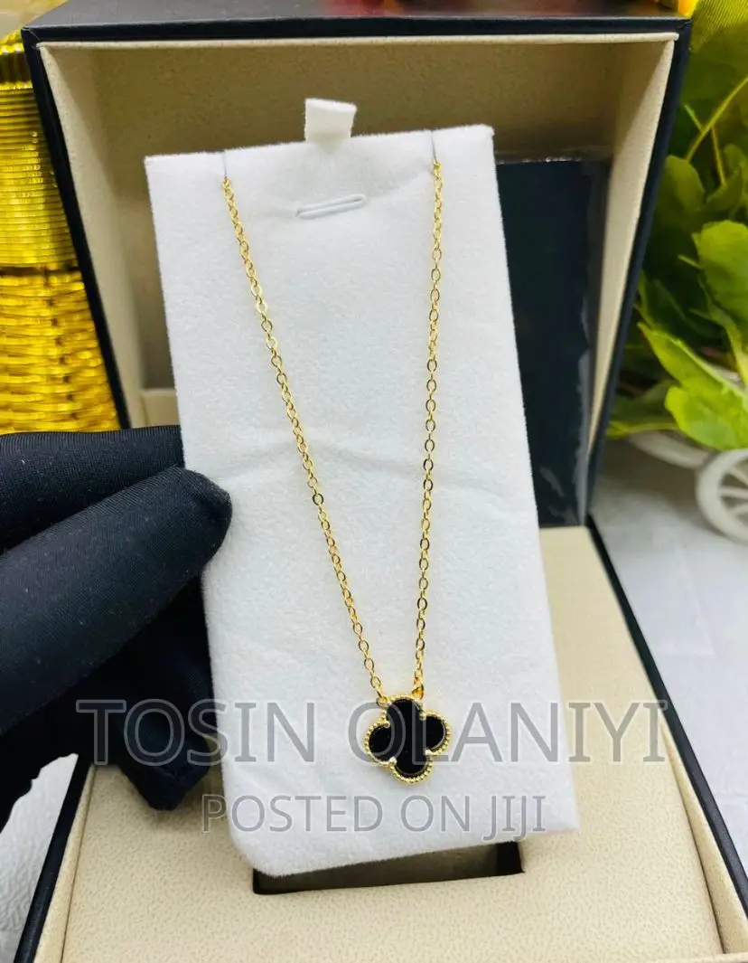 Ladies' Fashion Necklace