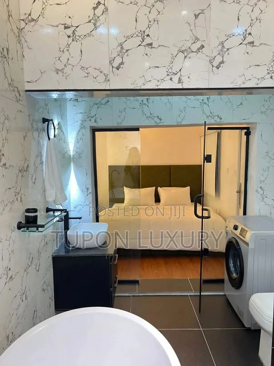 Luxury 1bedroom Apartment With Bath Tub and Ps5