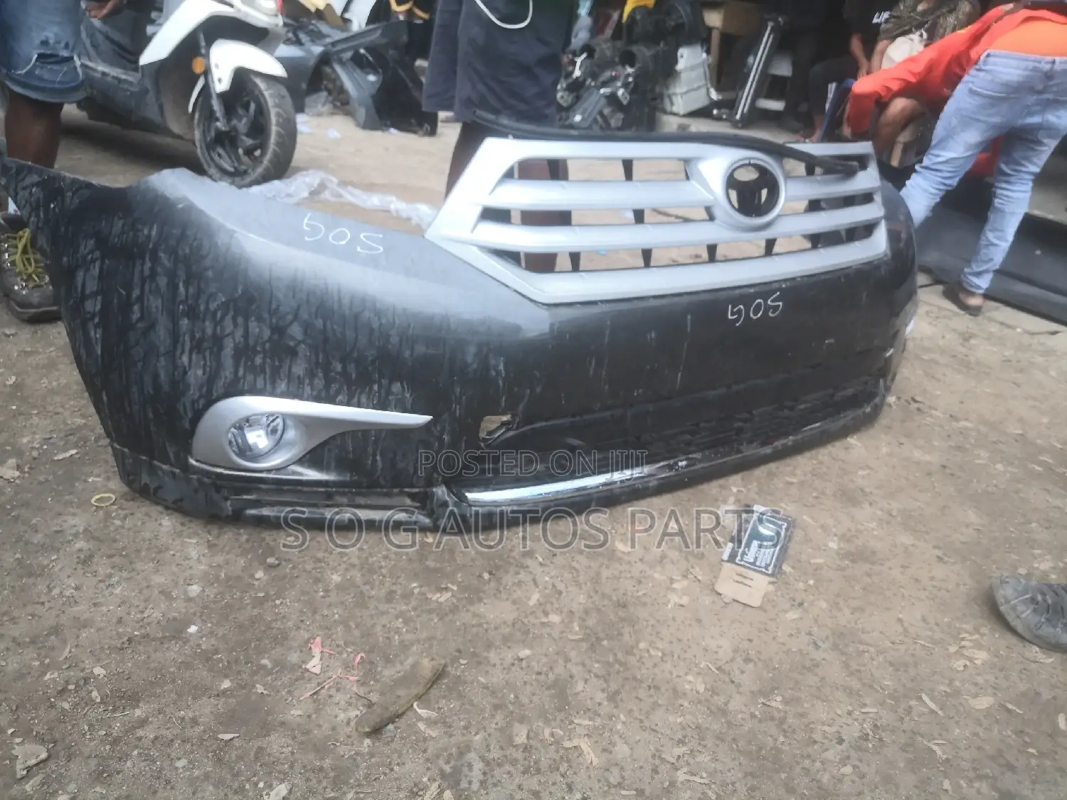 Complete Front Bumper Toyota Highlander 2012