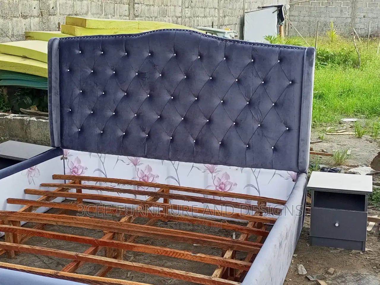 Bedframe Gray Velvet 6 by 6 , 4 and Half by 6