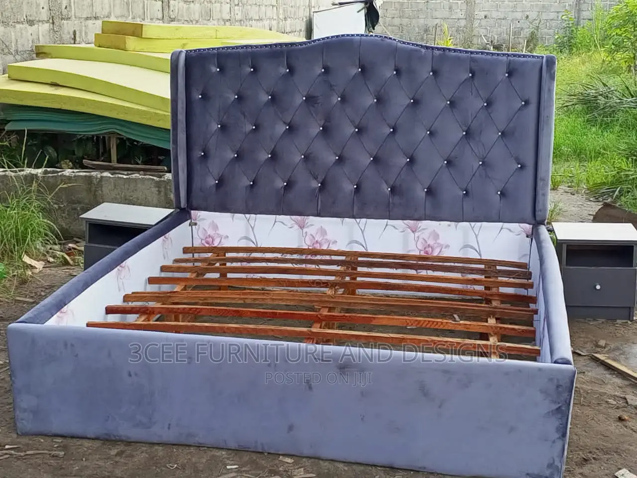 Bedframe Gray Velvet 6 by 6 , 4 and Half by 6
