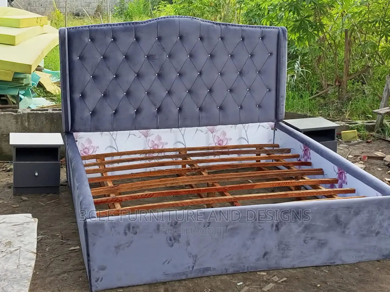 Bedframe Gray Velvet 6 by 6 , 4 and Half by 6