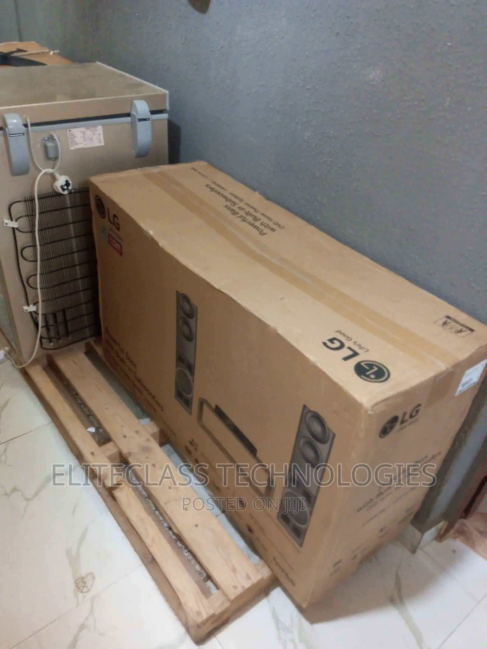 LHD687BG Original New Durable LG DVD Home Theater System
