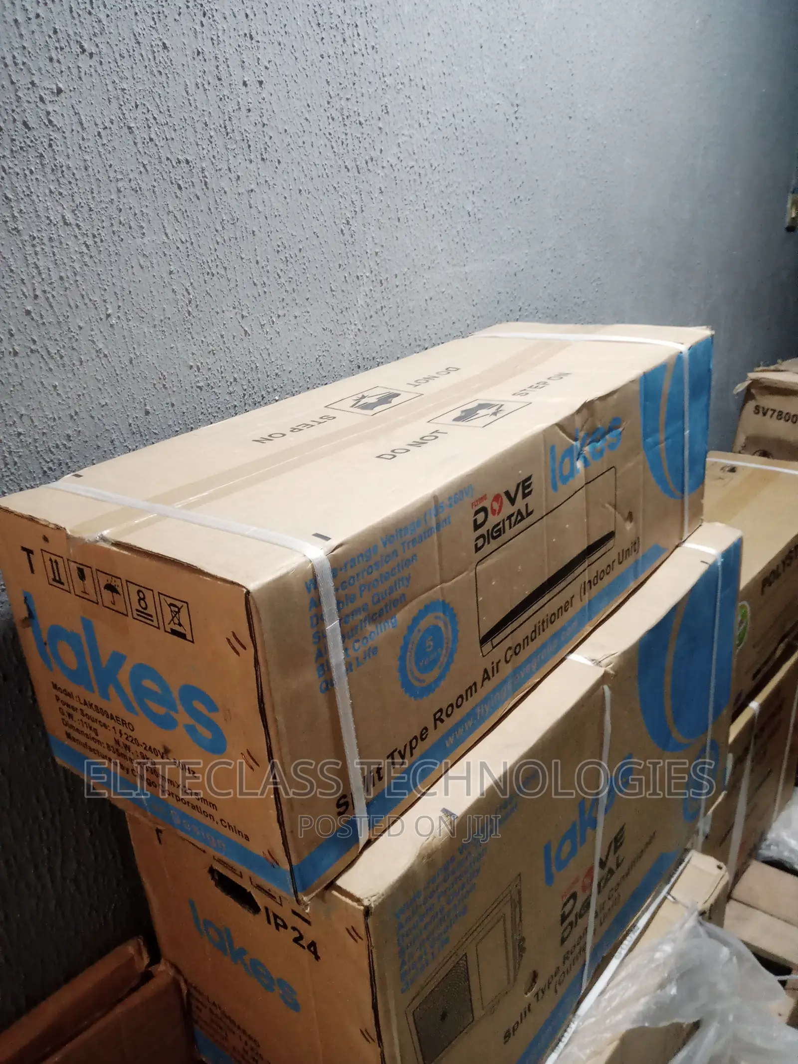 Lakes Indoor and Outdoor Unit Air Conditioner LAKS09AERO
