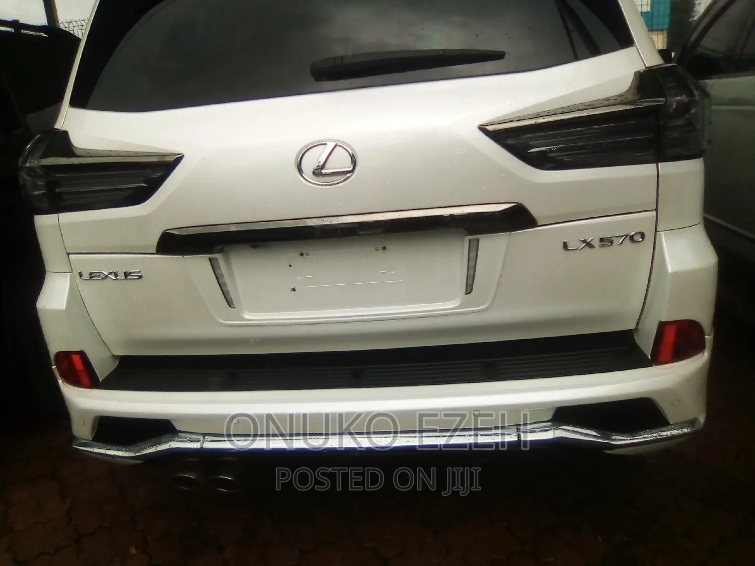 Lexus LX 570 (5 seats) AWD 2019 White