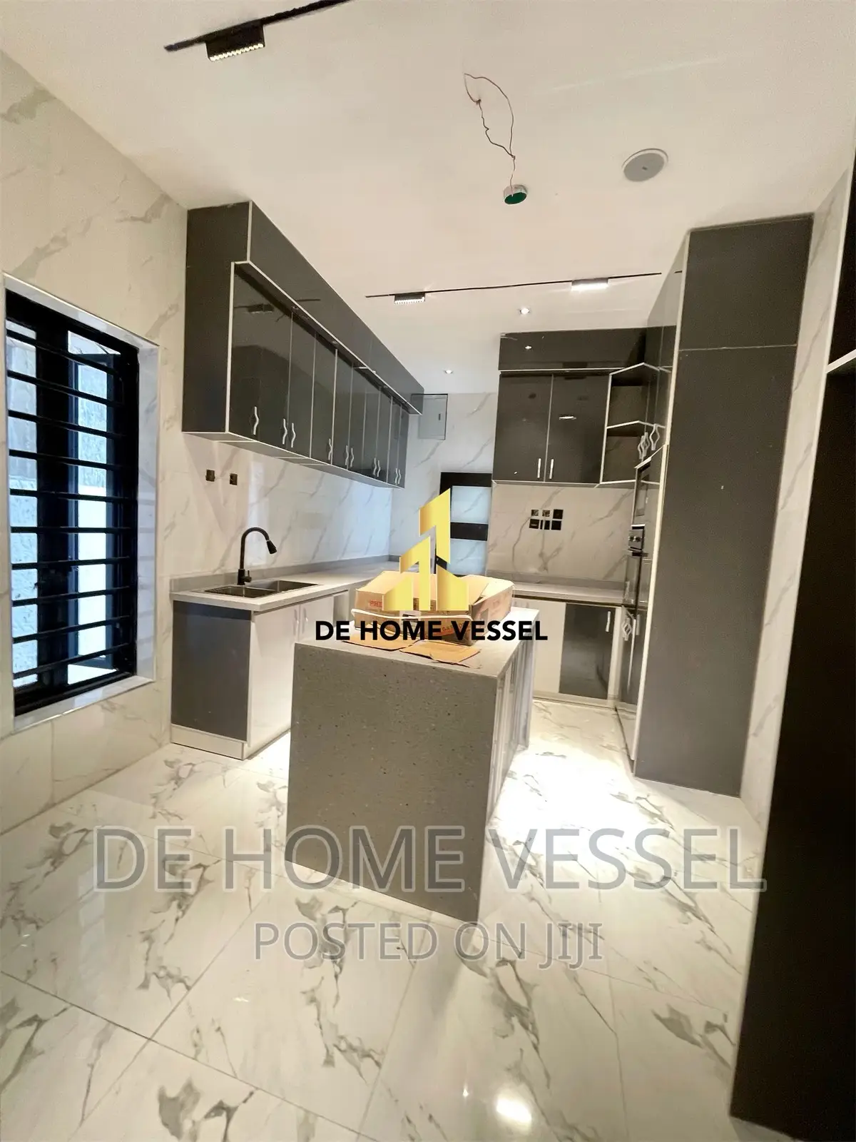 5bdrm Duplex in Lekki for sale