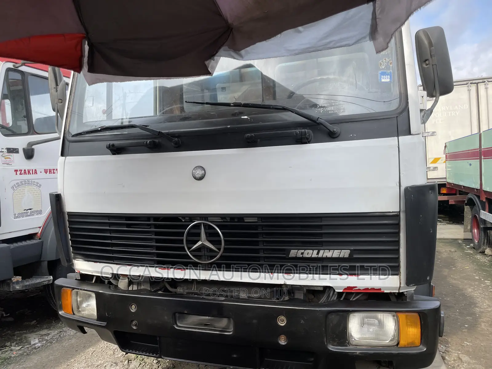 Mercedes Benz Heavy Duty Truck