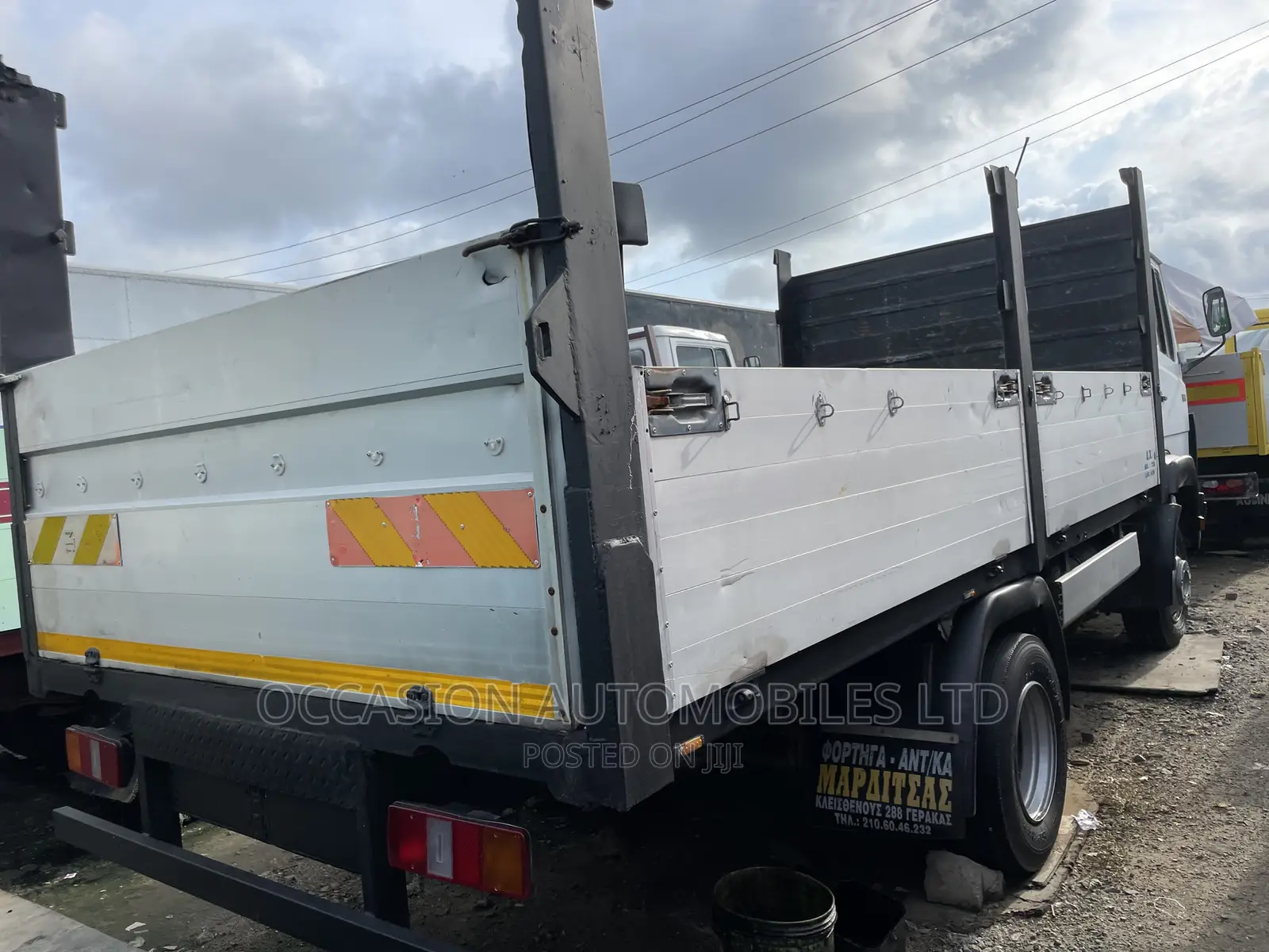 Mercedes Benz Heavy Duty Truck