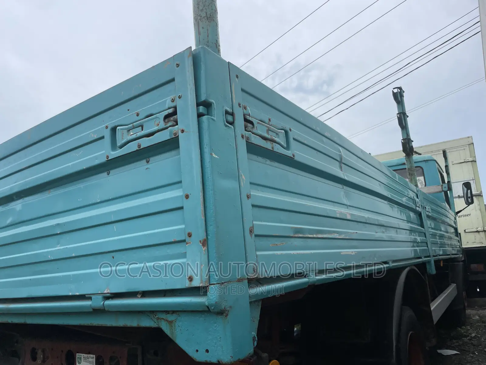 Mercedes Benz Heavy Duty Truck