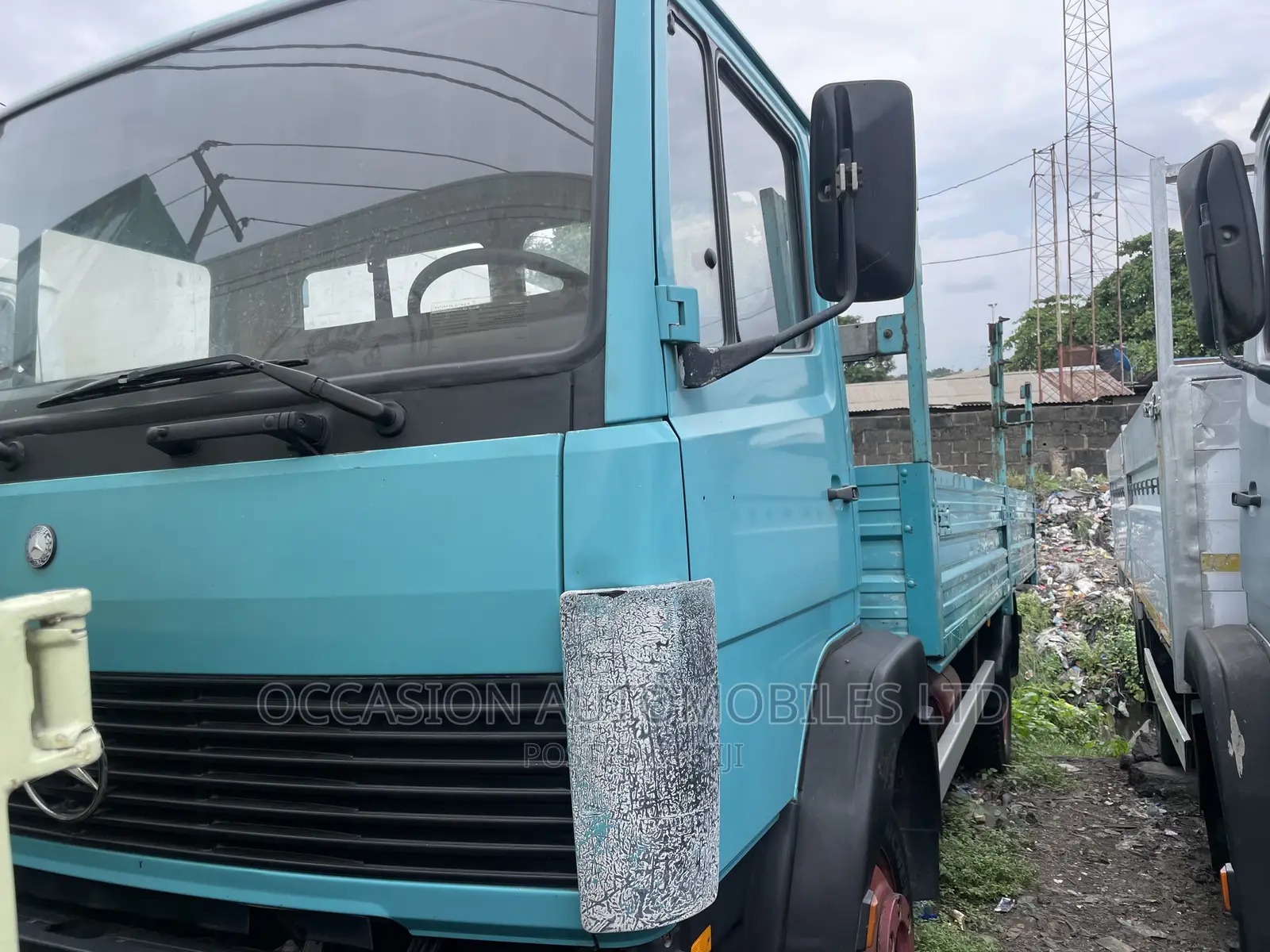 Mercedes Benz Heavy Duty Truck