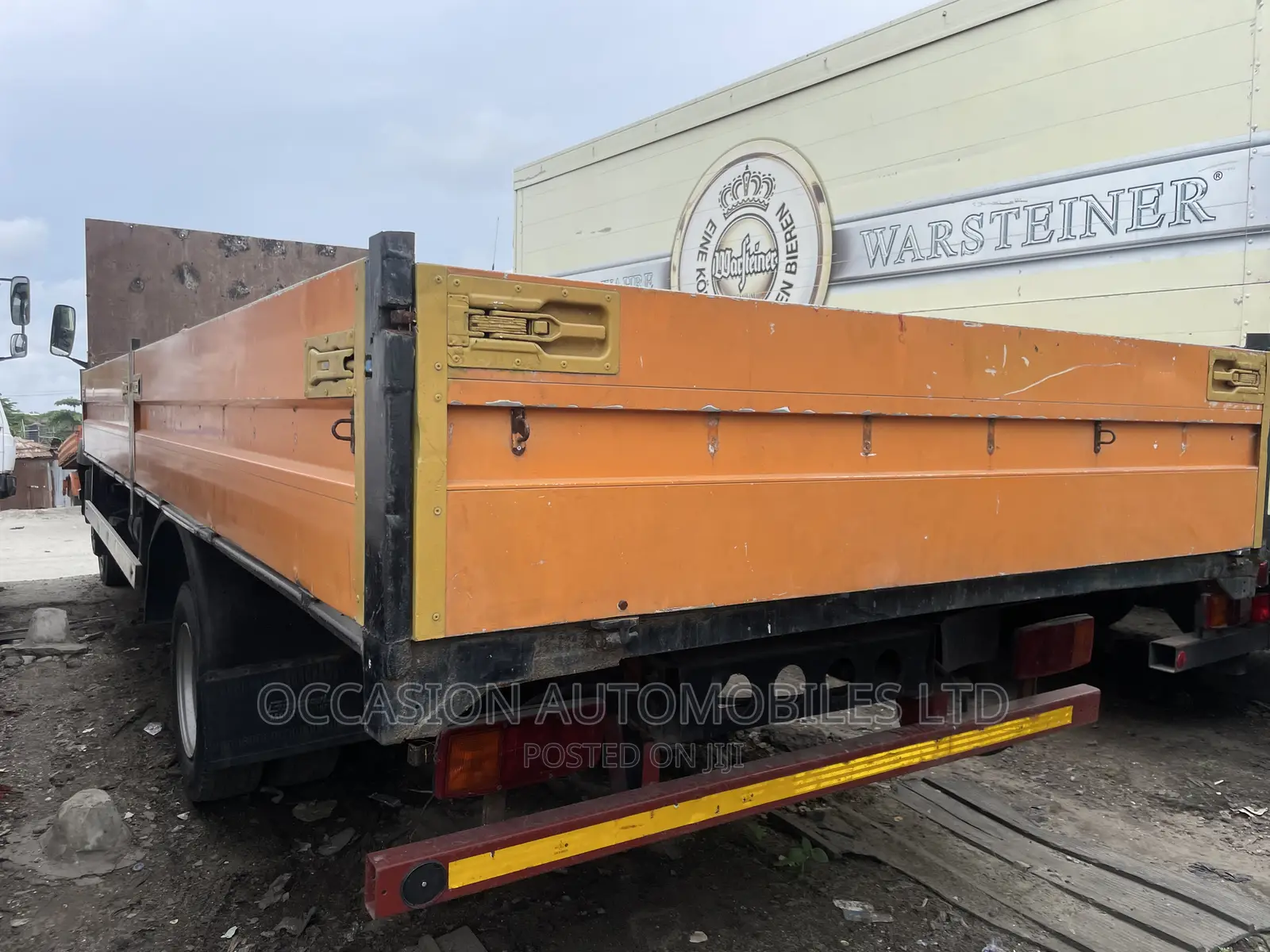 Mercedes Benz Heavy Duty Truck