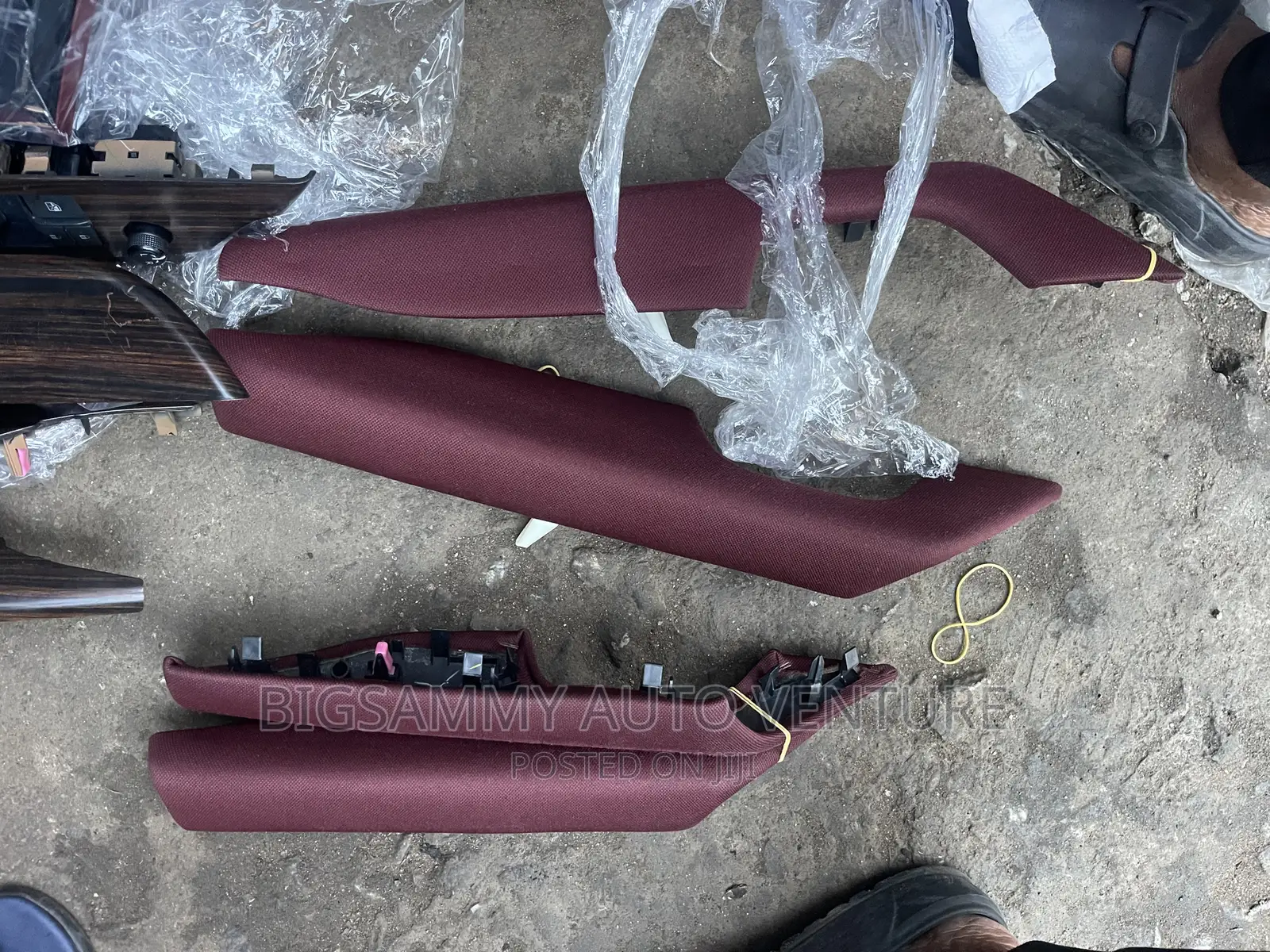 Toyota Hilux 2017 - 2022 Armrest
