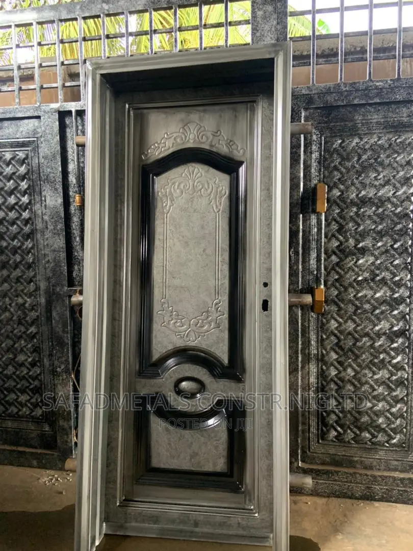 Single Foreign Plates Door