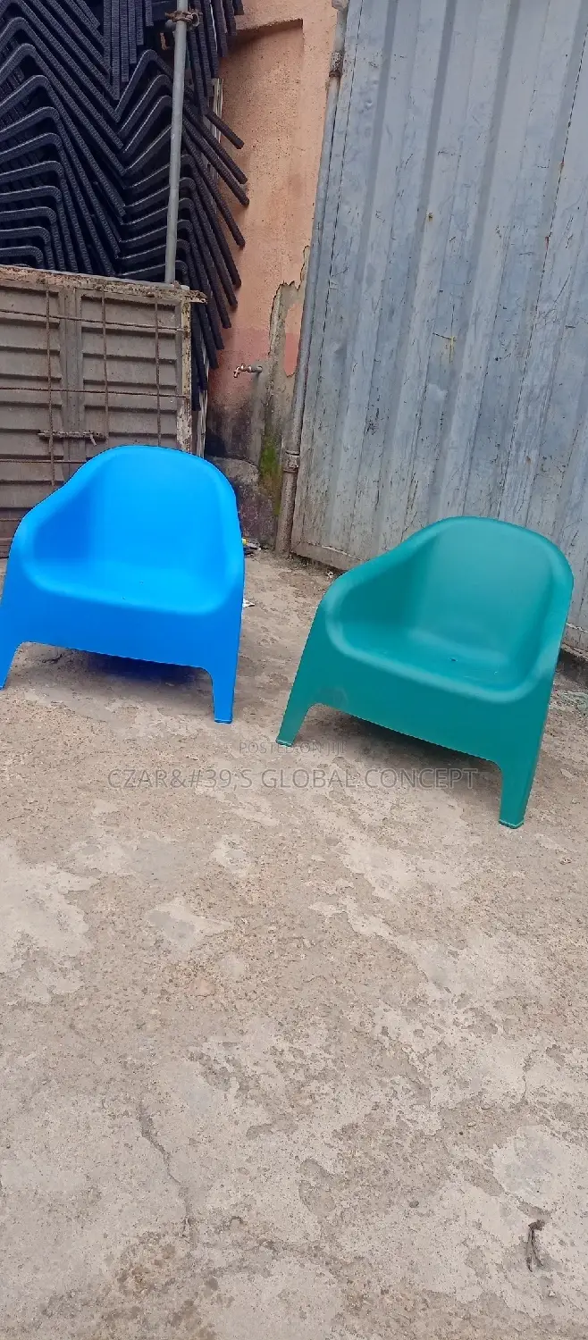 Virgin Plastic Solo Sofa