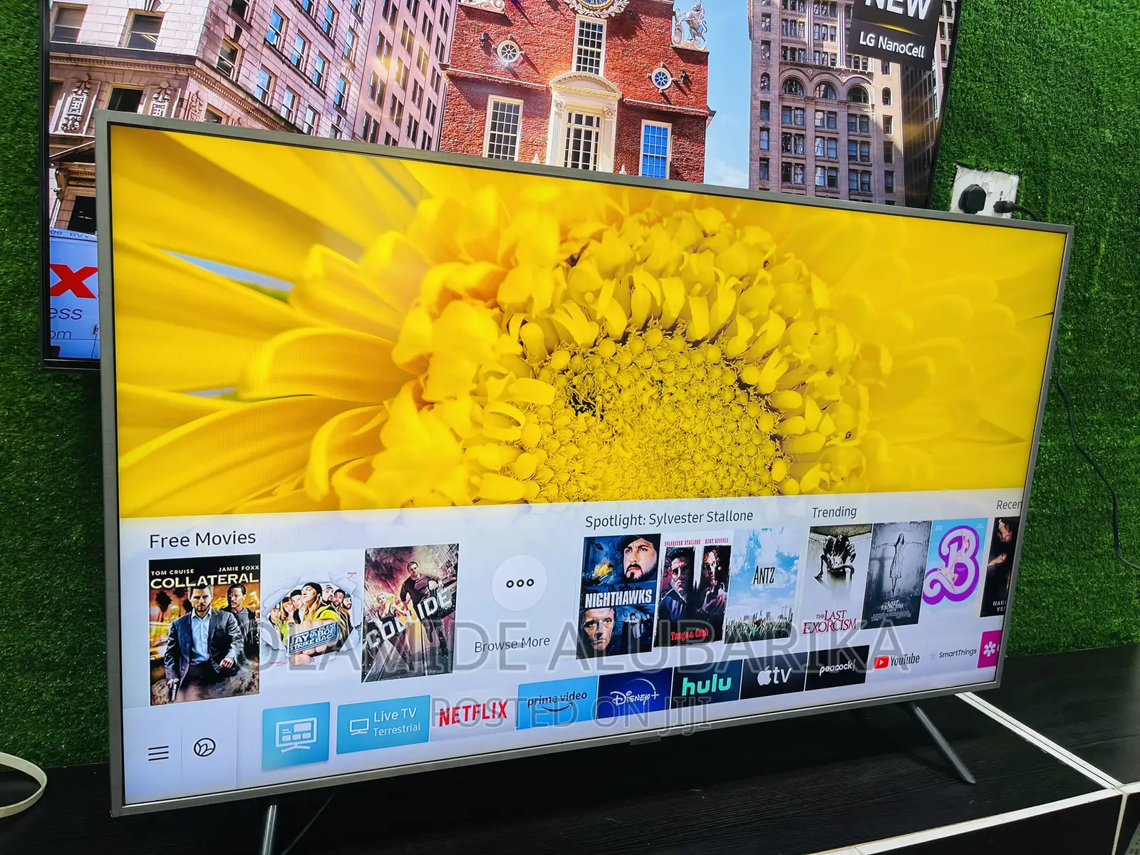 Samsung Q70R Series 55" Class HDR Smart QLED TV