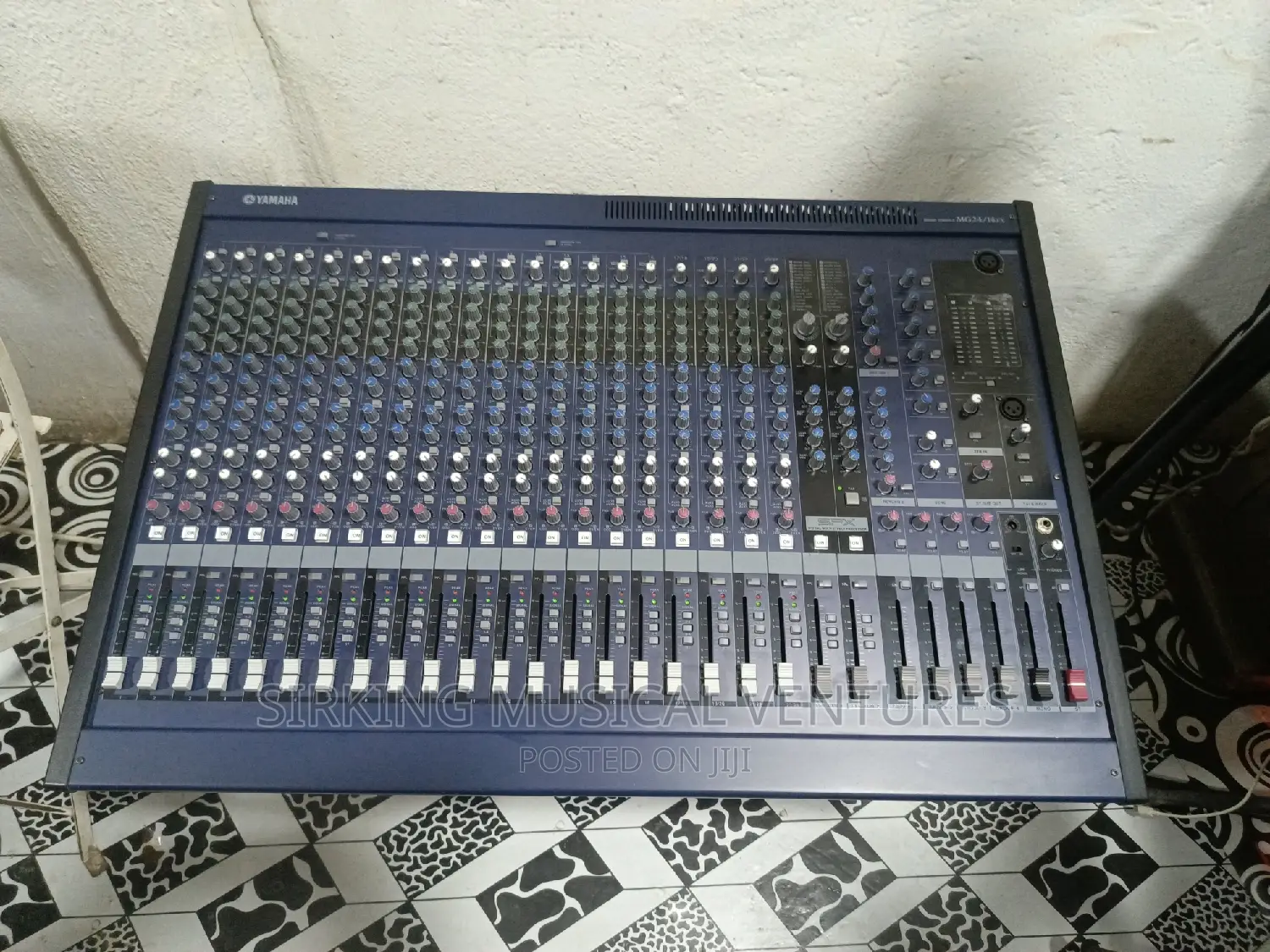MG24/14fx Yamaha 24channels Mixer