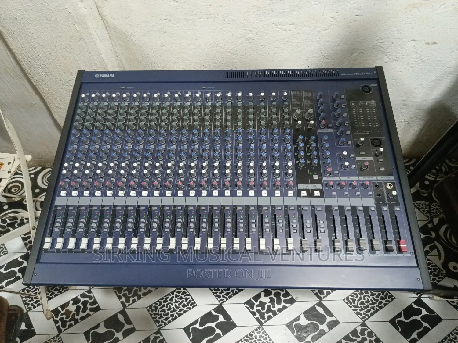 MG24/14fx Yamaha 24channels Mixer