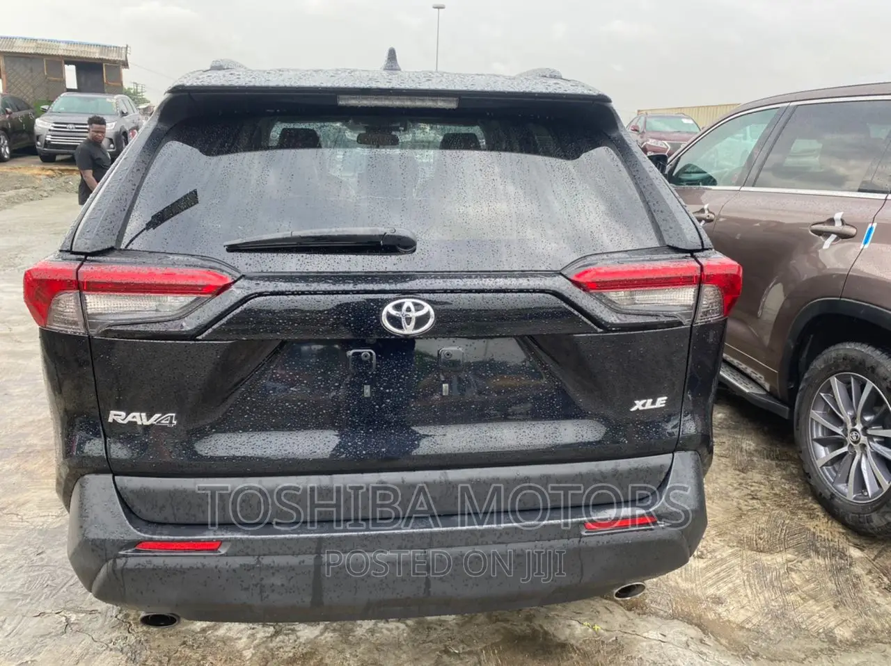 Toyota RAV4 XLE Premium 2021 Black