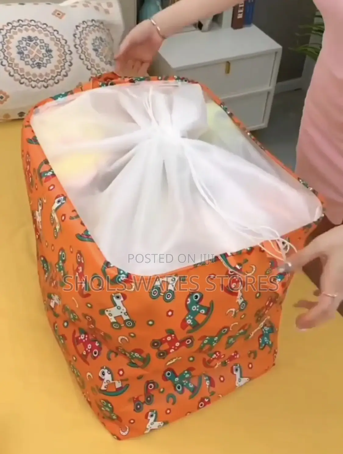 Large Storage Bag With Net Lid