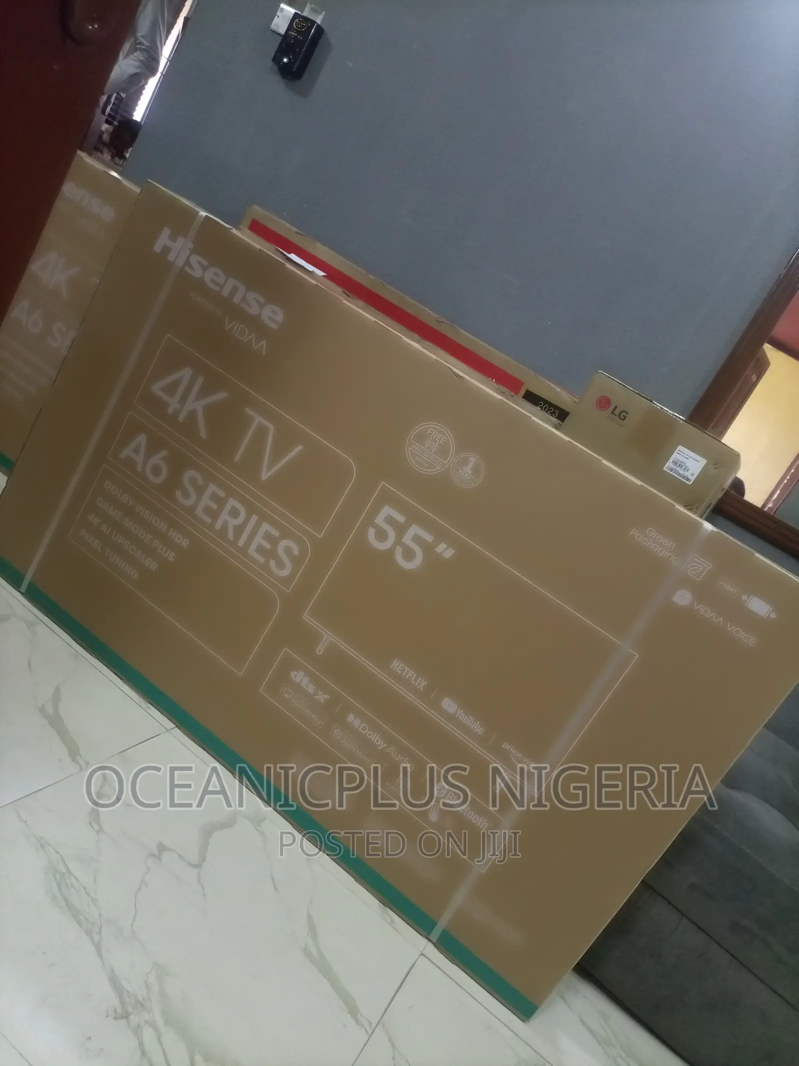 Unique 55inch Hisense Uhd Smart TV