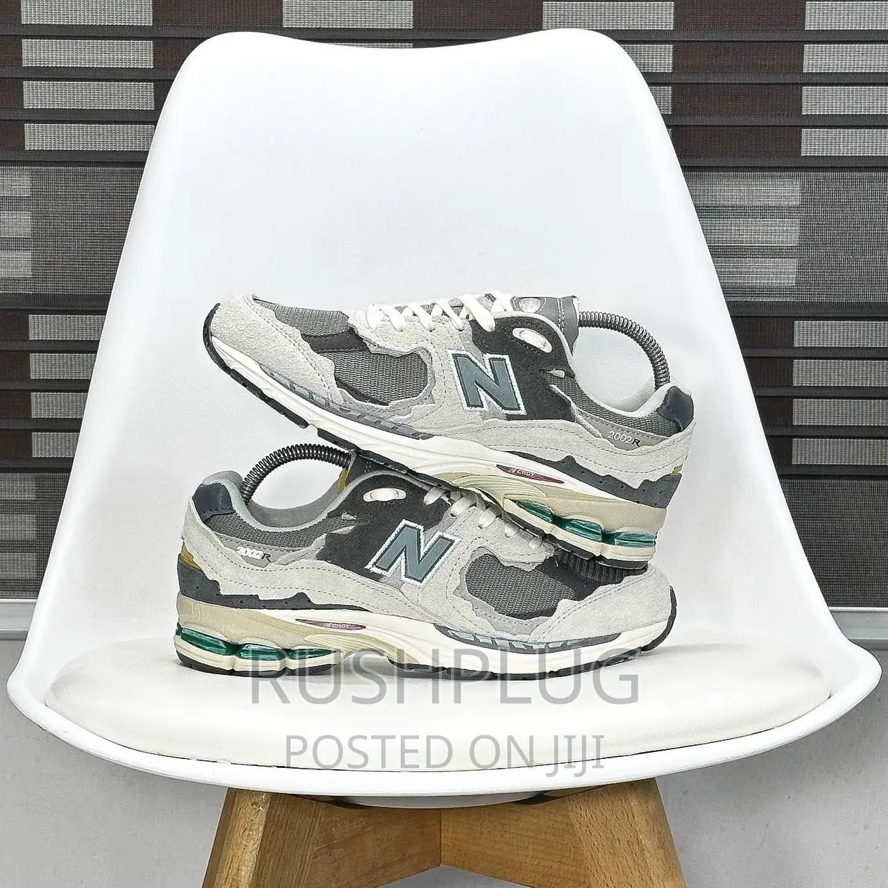 Quality New Balance 2002R “Protection Pack” Sneakers
