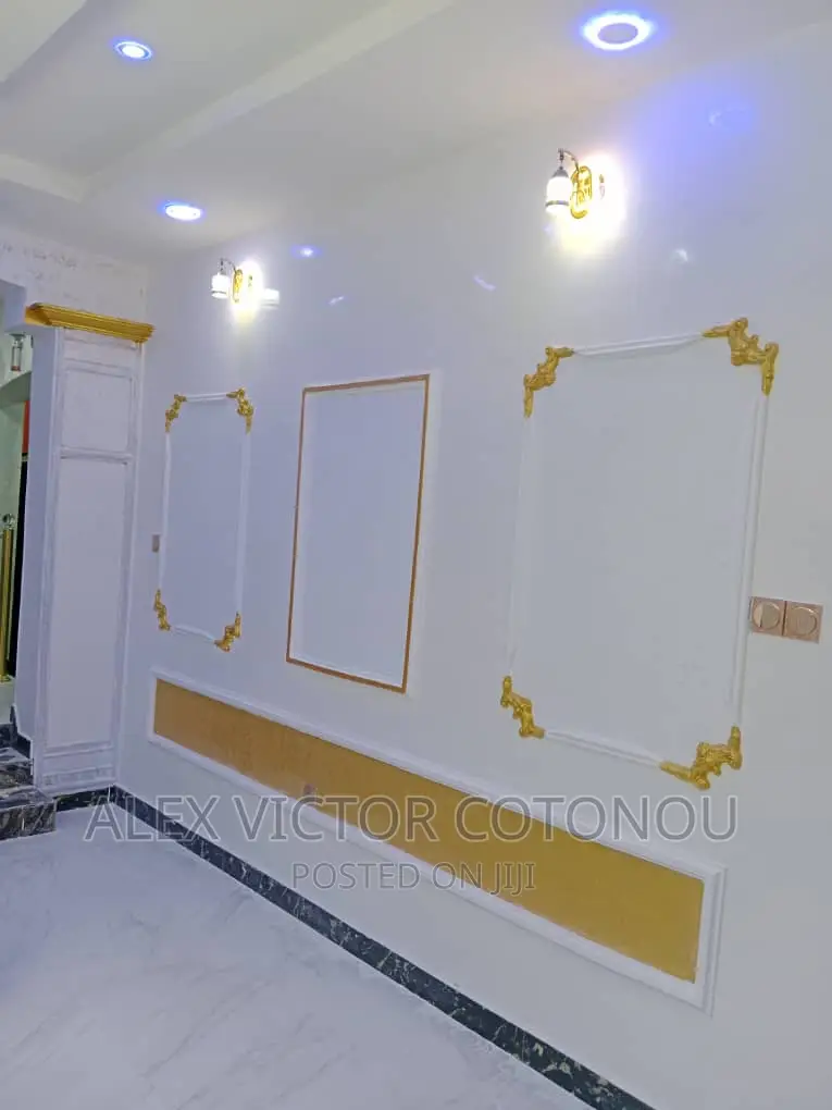 Pop Installation, Wall Screeding And Inside Decorations