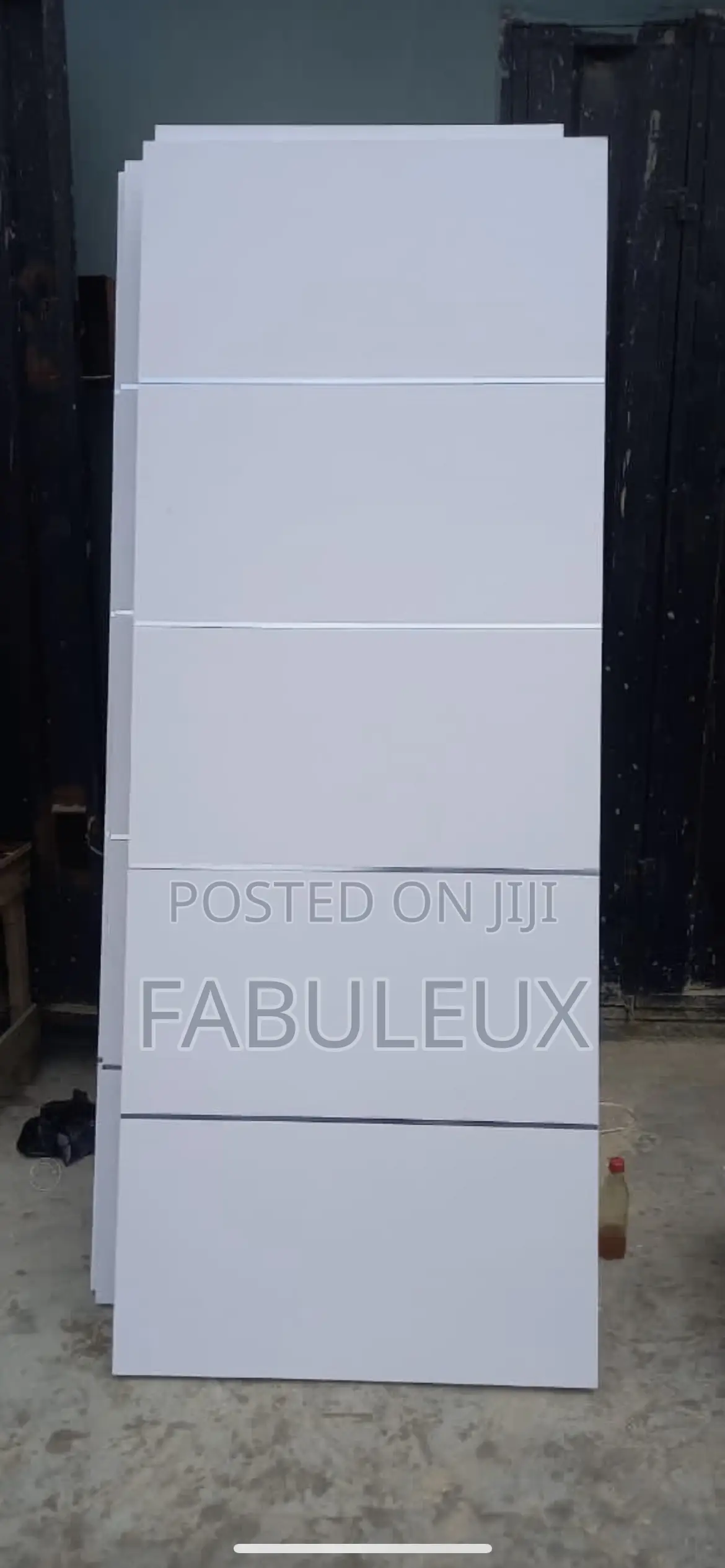 Nicely Chromed HDF White Door Complet Frame and Architrave