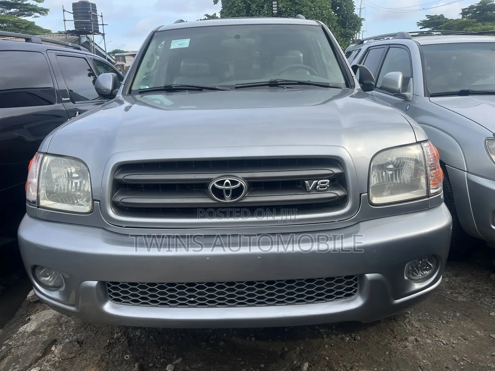 Toyota Sequoia 2004 Silver