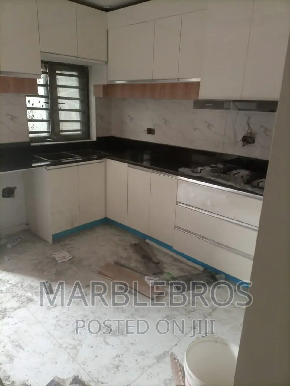MB19, Marble Kitchen Countertop and Cabinets Installation