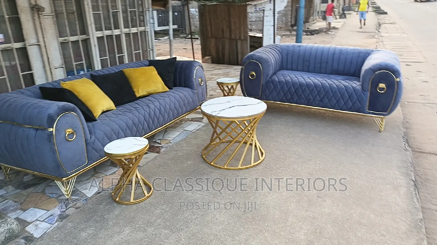 Classique Intricate Sofa Set