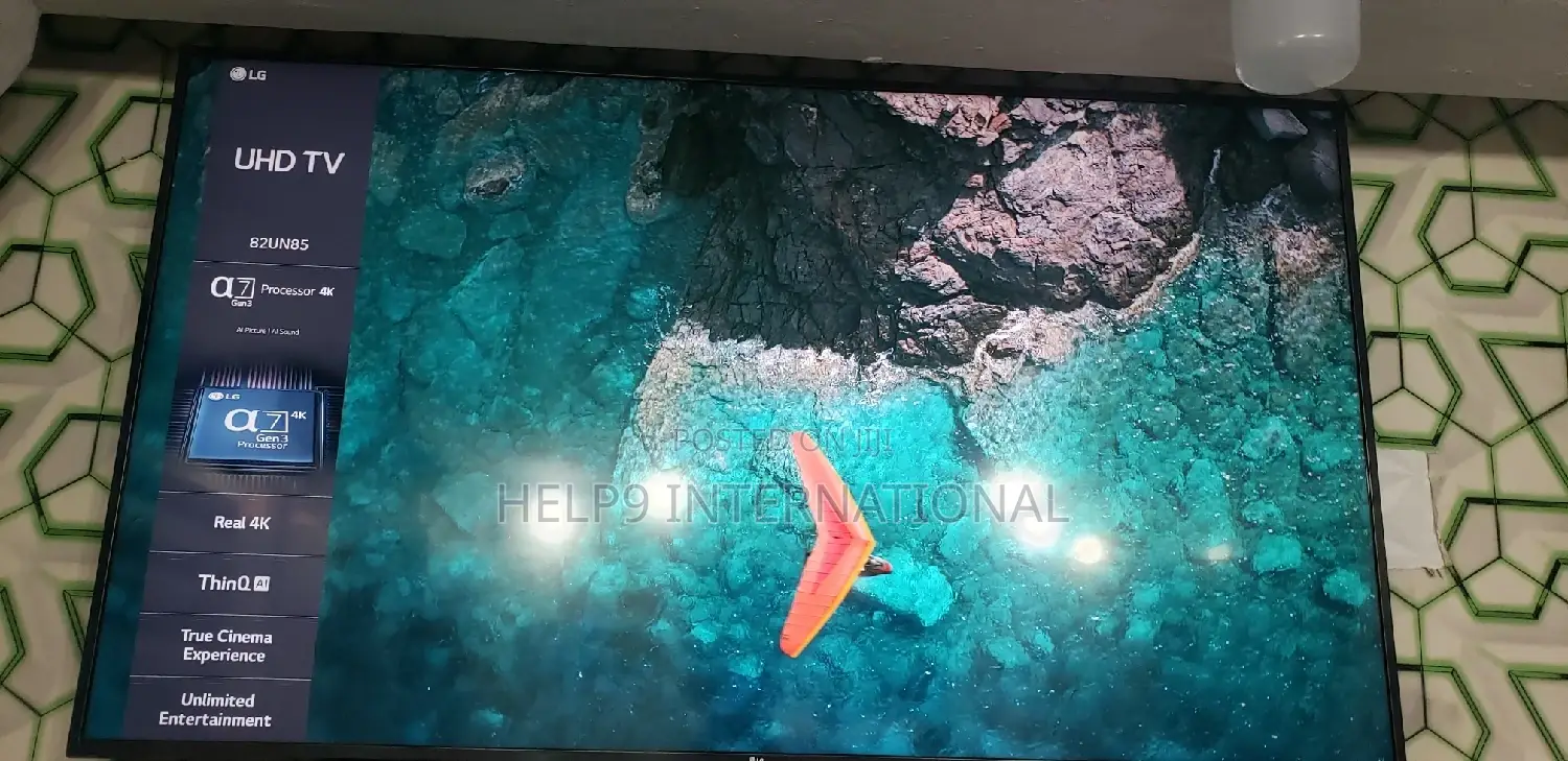 82" LG Uhd Smart Tv With Massive Screen (Un85006la). Ra