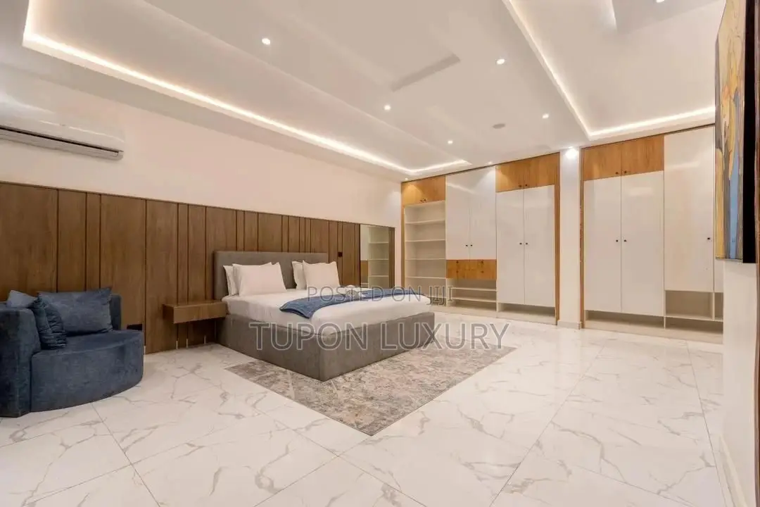 Luxury 3bedroom Penthouse in Ikoyi