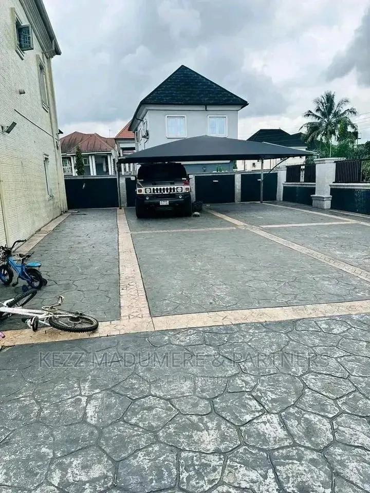 6bdrm Duplex in New Gra, Port for sale