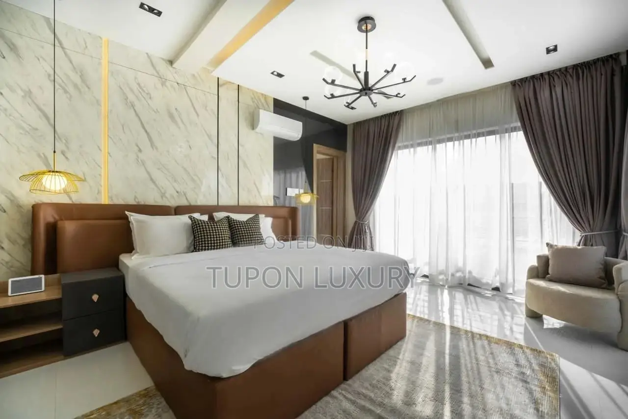 Luxury 3 Bedroom Shortlet Apartment in Vi
