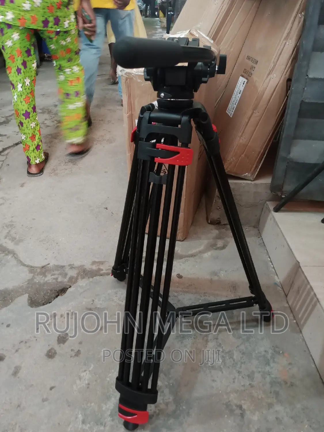 Heavy Weight Digital Camera Tripod D1802.