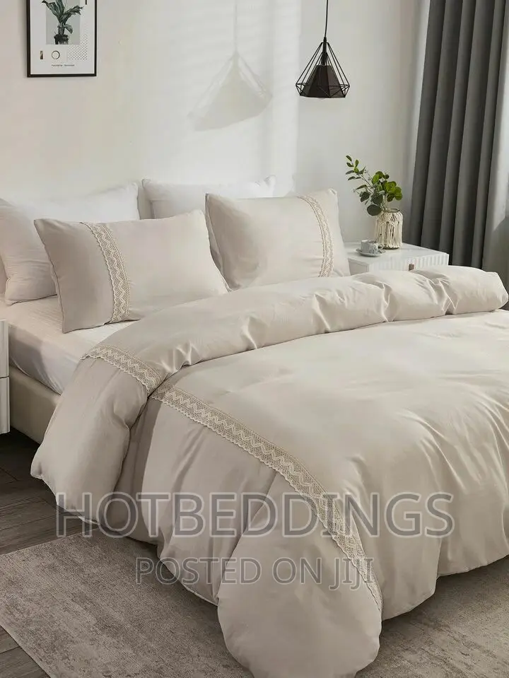 Quality Duvet, Bedspread and 4 Pillowcases